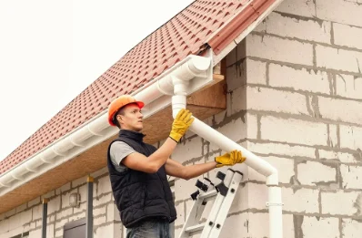 Pose et remplacement de gouttières à Osthouse